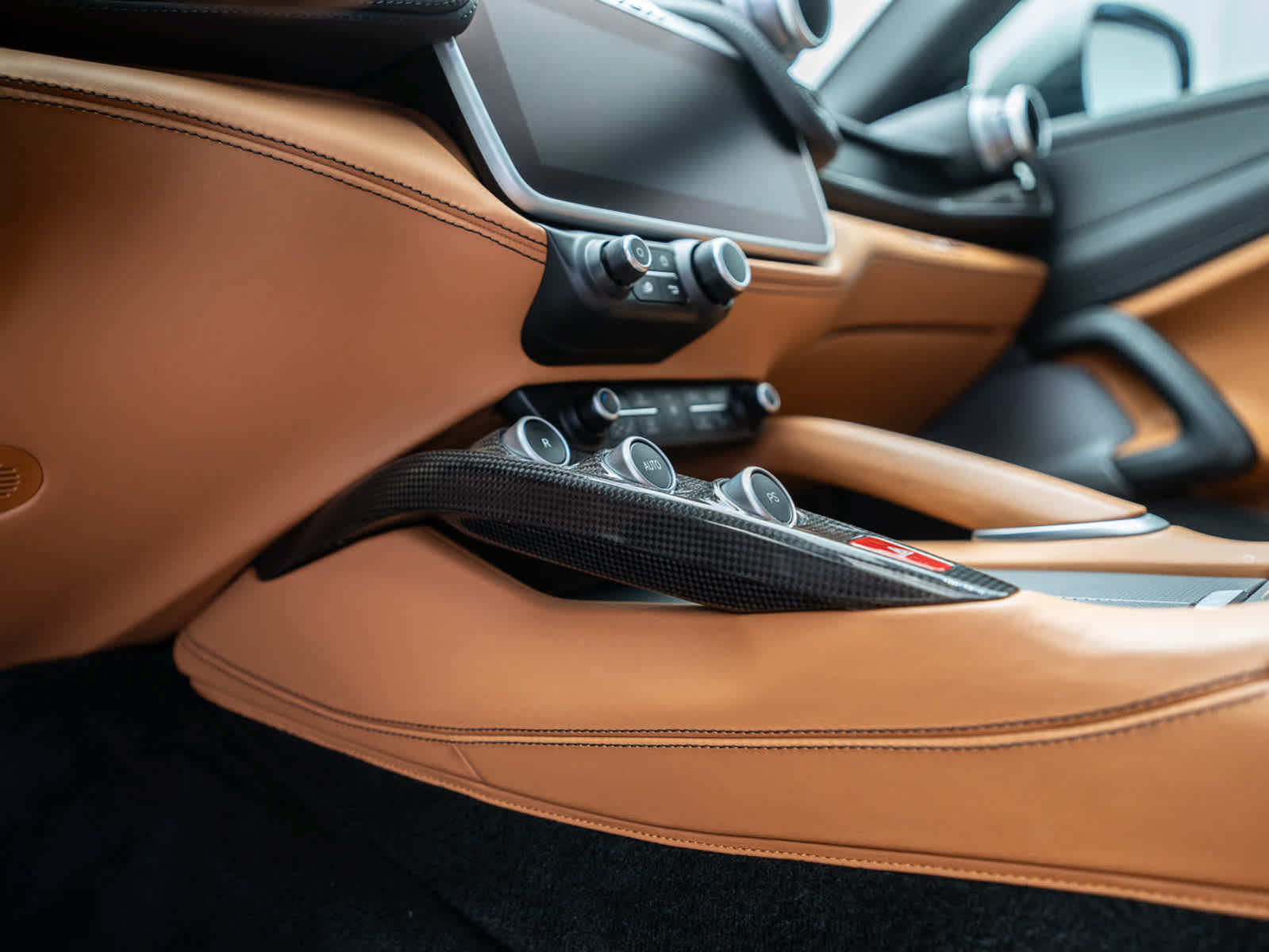 Certified 2018 Ferrari GTC4Lusso AWD/4WD image 28