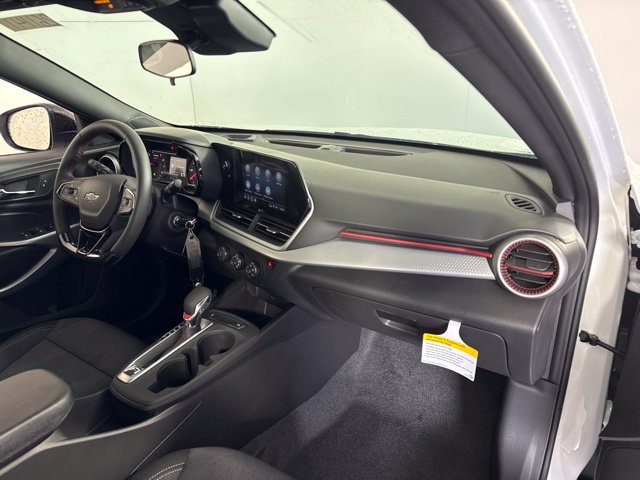 New 2026 Chevrolet Trax RS FWD image 32