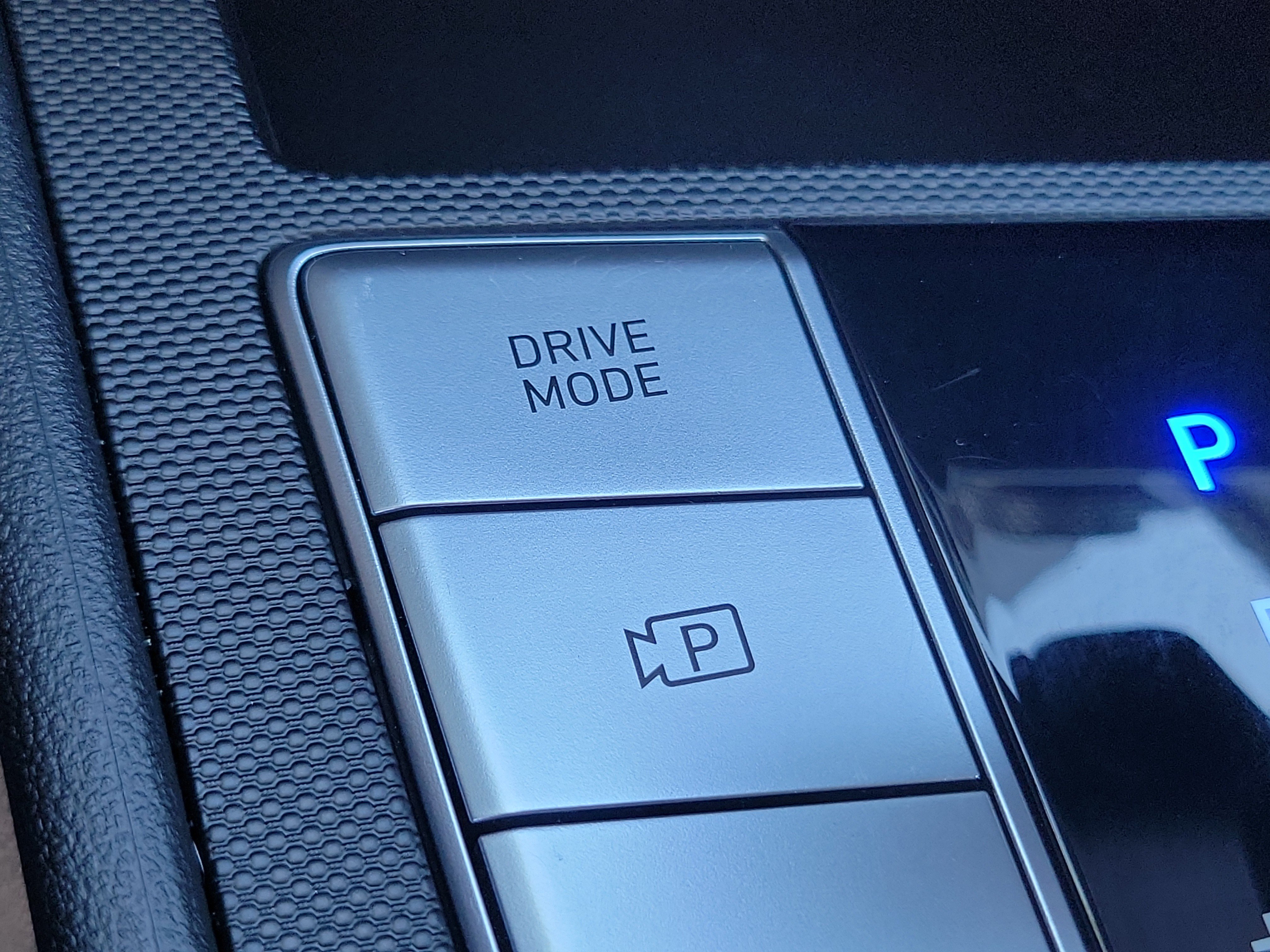 Certified 2025 Hyundai Elantra SE FWD image 16