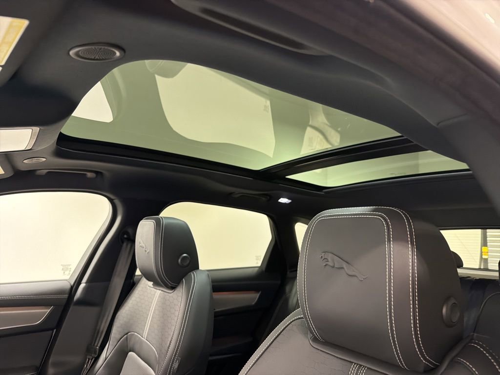 New 2026 Jaguar F-PACE R-Dynamic S image 19