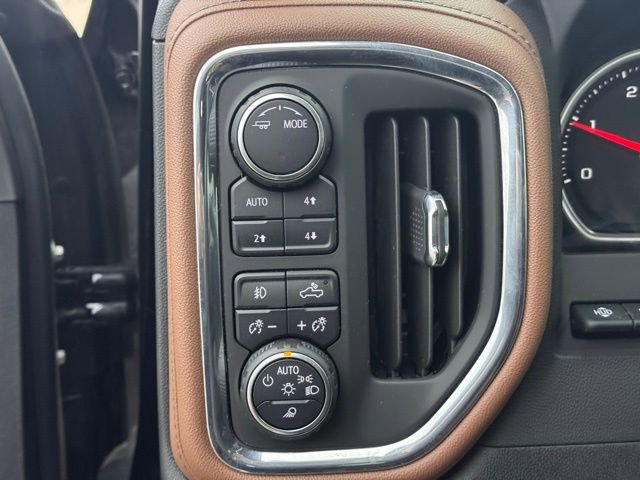 Used 2023 Chevrolet Silverado 3500 High Country w/ Z71 Off-Road Package image 16