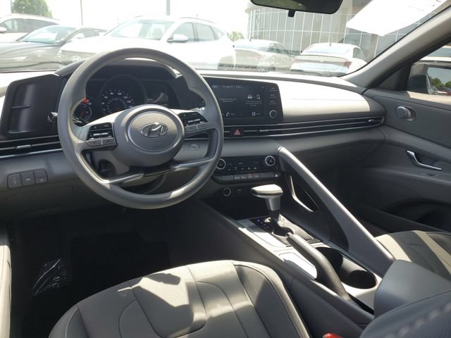 Certified 2023 Hyundai Elantra SEL FWD image 8