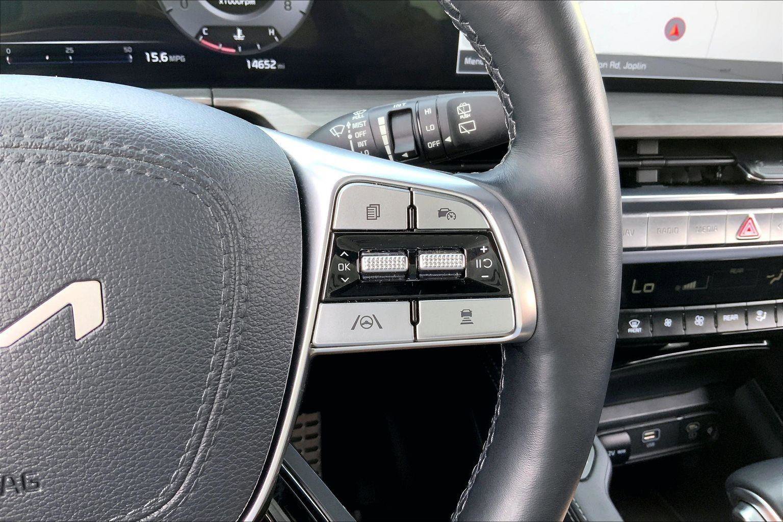 Used 2024 Kia Telluride SX X-Line AWD/4WD image 18