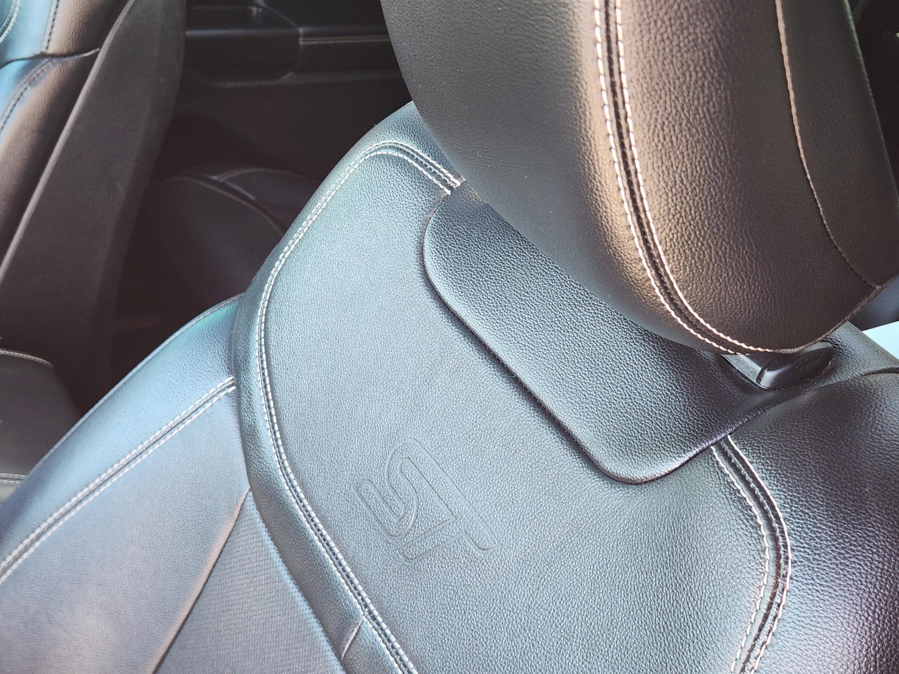 Used 2020 Ford Explorer ST w/ Premium Technology Package image 9