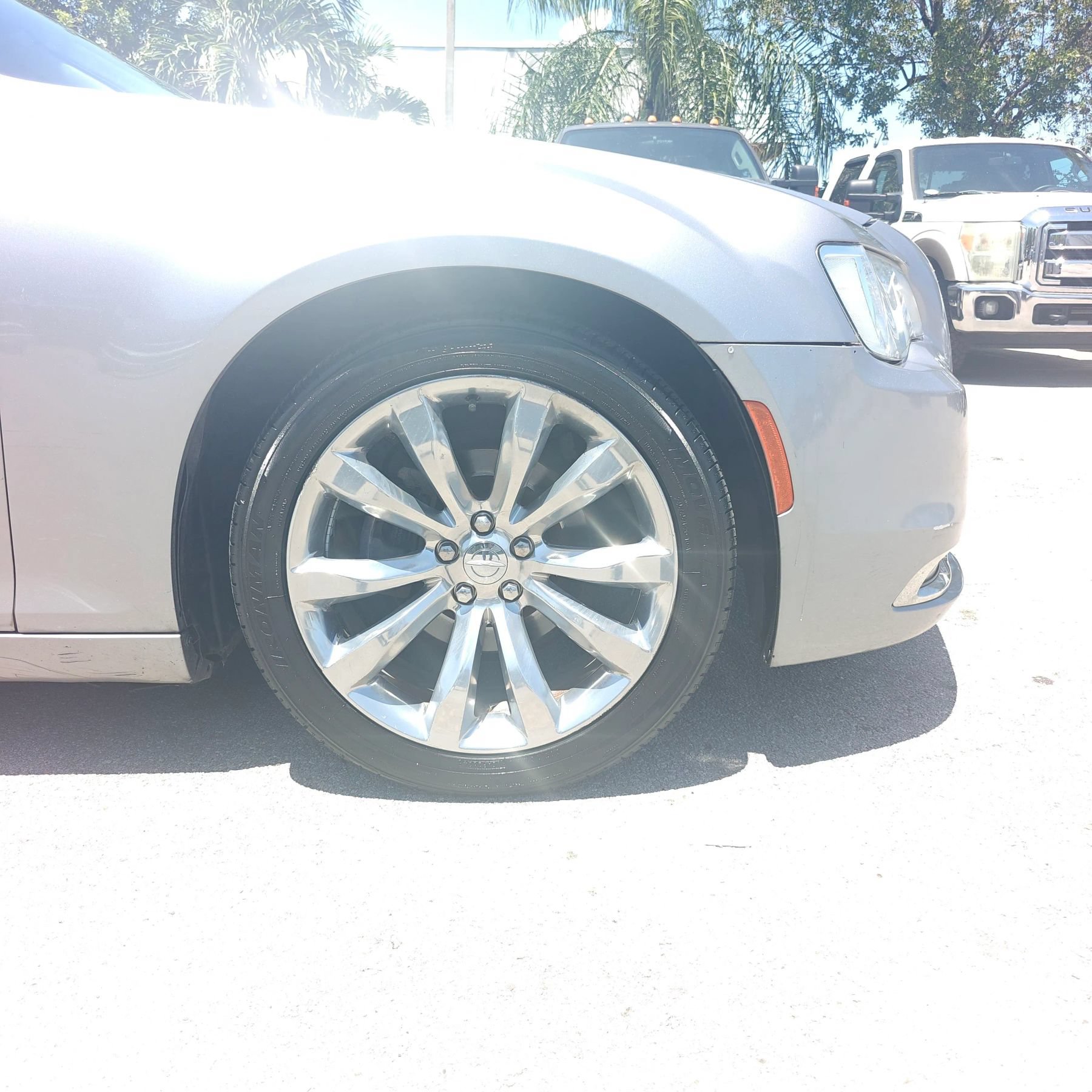 Used 2018 Chrysler 300 Limited RWD image 29