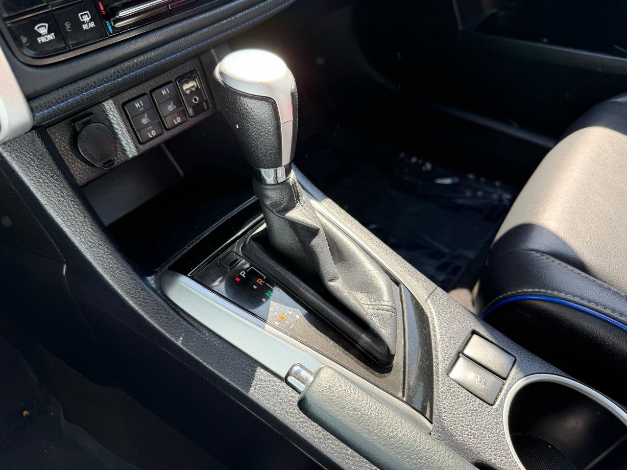 Used 2017 Toyota Corolla XSE w/ Carpet Mat Package (TMS) FWD image 15