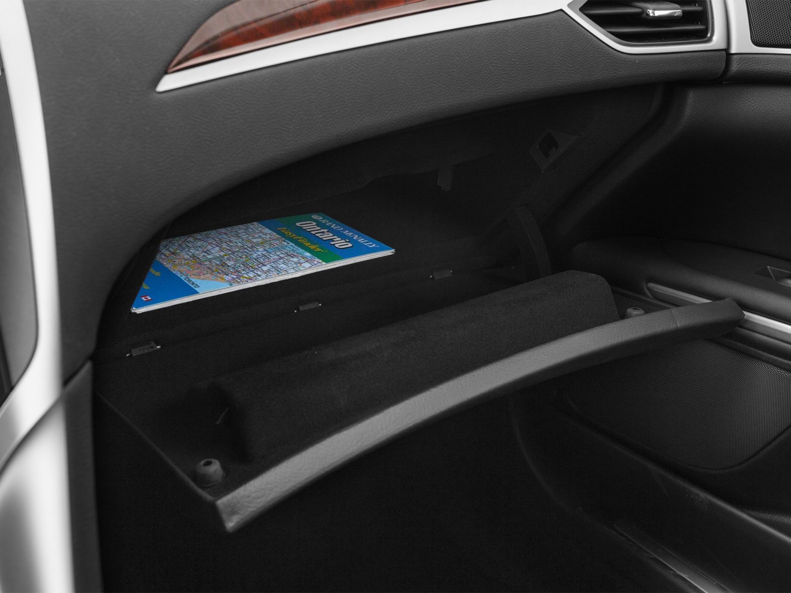 Used 2016 Lincoln MKZ Black Label w/ Technology Package image 14