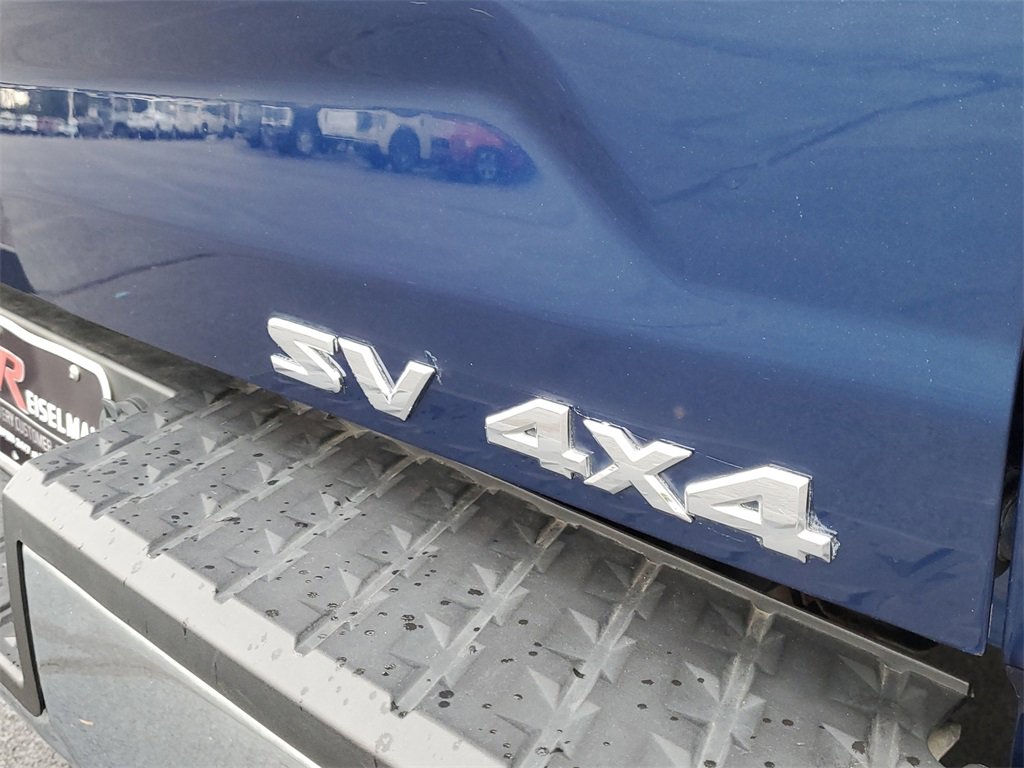 Used 2019 Nissan Titan SV image 6