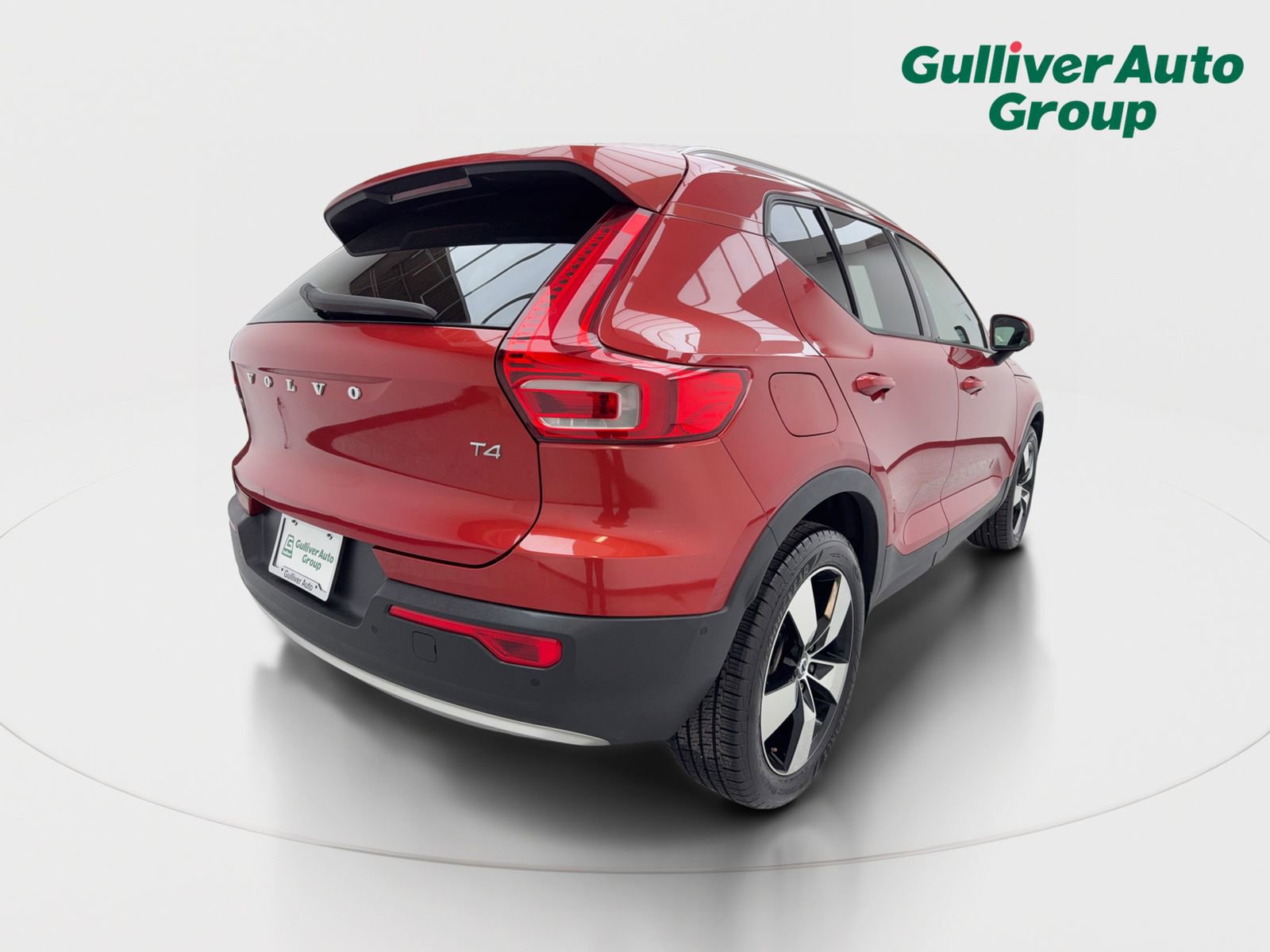 Used 2019 Volvo XC40 T4 Momentum image 8