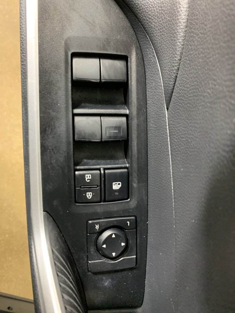 Used 2024 Toyota RAV4 LE image 17