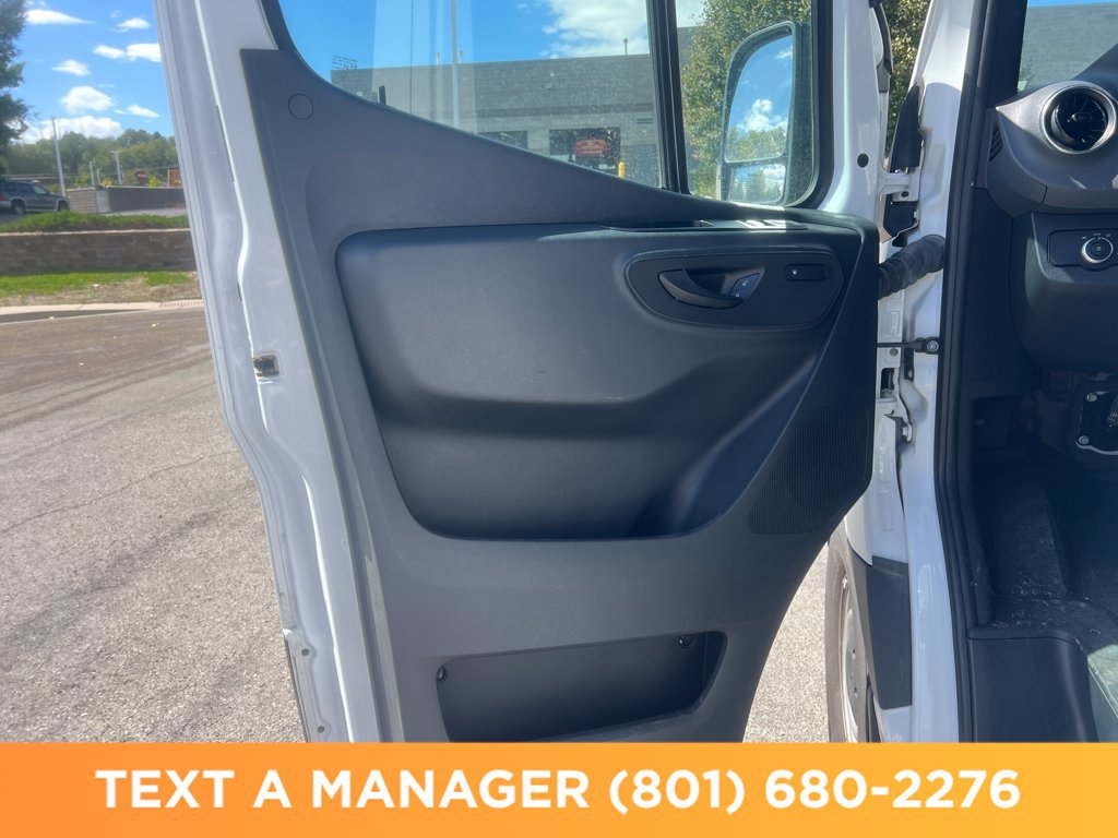 Used 2025 Mercedes-Benz Sprinter 2500 image 12