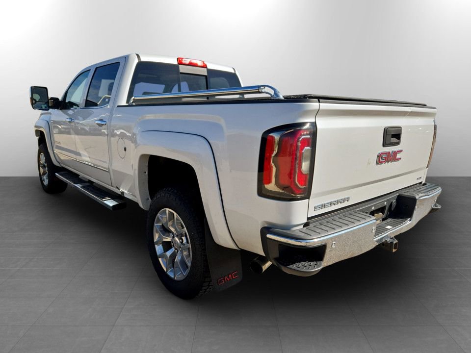 Used 2018 GMC Sierra 1500 SLT w/ Max Trailering Package image 9