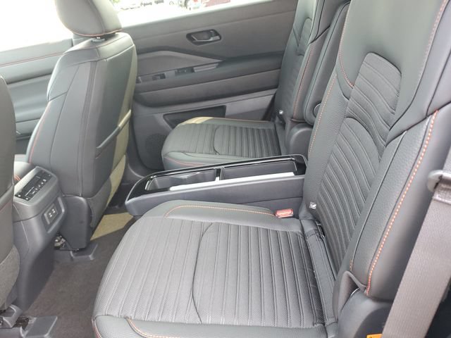 New 2026 Nissan Pathfinder Rock Creek w/ Rock Creek Premium Package AWD/4WD image 15