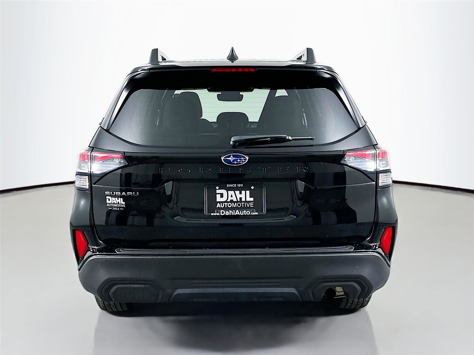 Used 2025 Subaru Forester Premium w/ Convenience Package #2 image 12