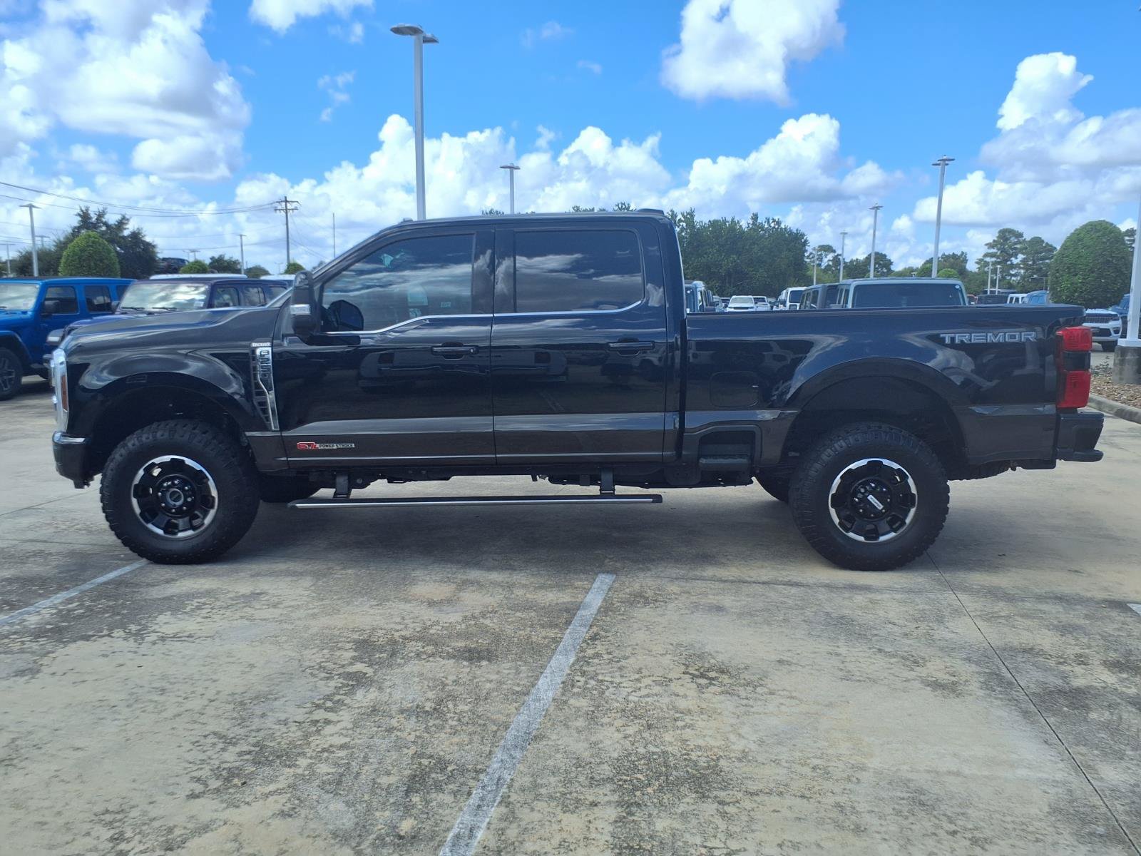 Used 2025 Ford F250 King Ranch w/ Tremor Off-Road Package AWD/4WD image 7
