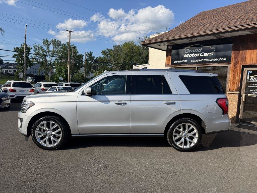 Used 2019 Ford Expedition Limited w/ Equipment Group 302A AWD/4WD image 2