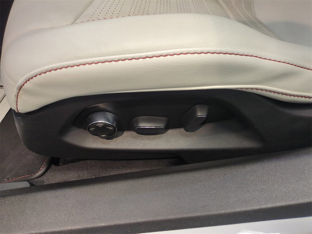 Used 2023 Chevrolet Corvette Stingray w/ Z51 Performance Package image 22