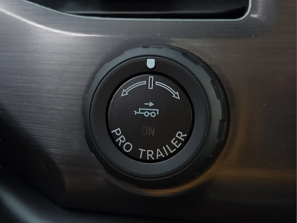 Used 2023 Ford F150 Lightning Platinum AWD/4WD image 15