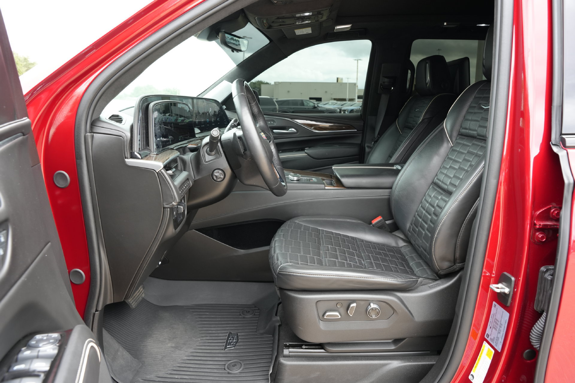 Certified 2024 Cadillac Escalade Sport Platinum w/ LPO, ONYX Package AWD/4WD image 15