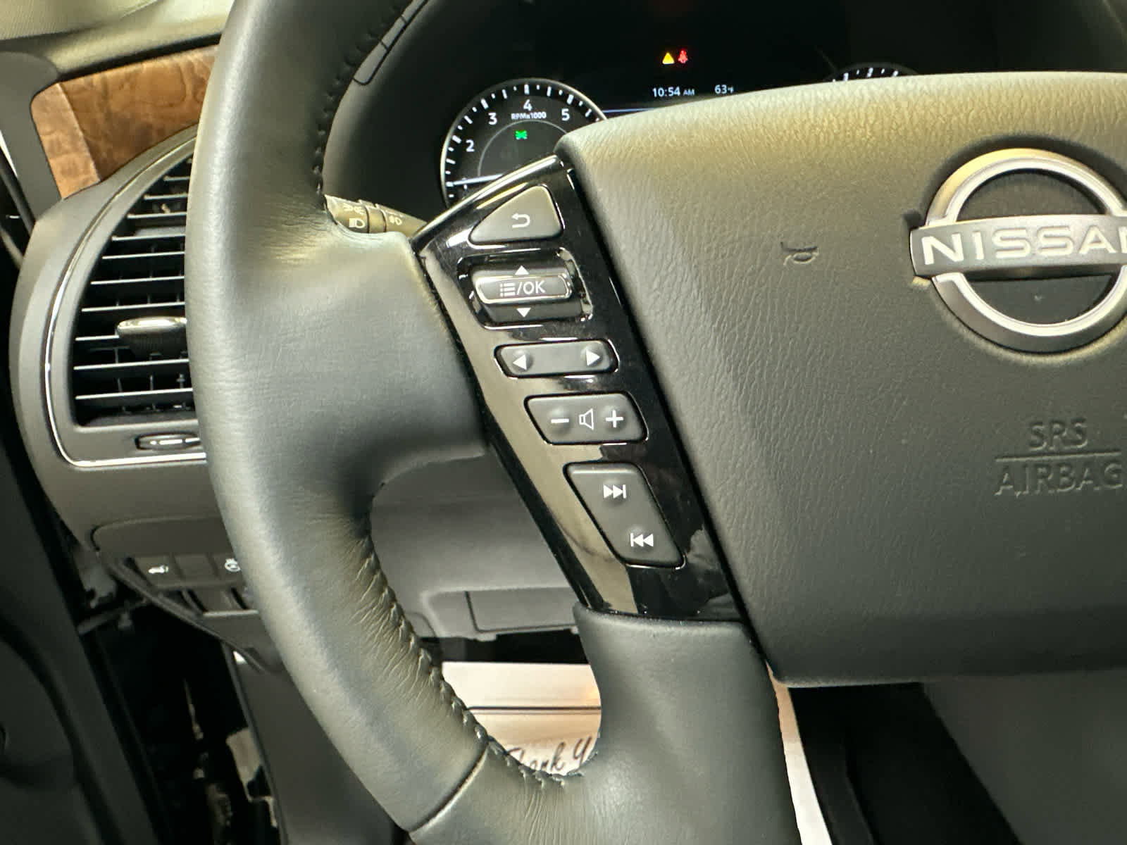 Certified 2024 Nissan Armada SL w/ Captain's Chairs Package image 22