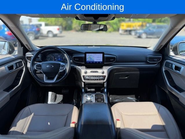 Used 2023 Ford Explorer XLT w/ Equipment Group 202A AWD/4WD image 24