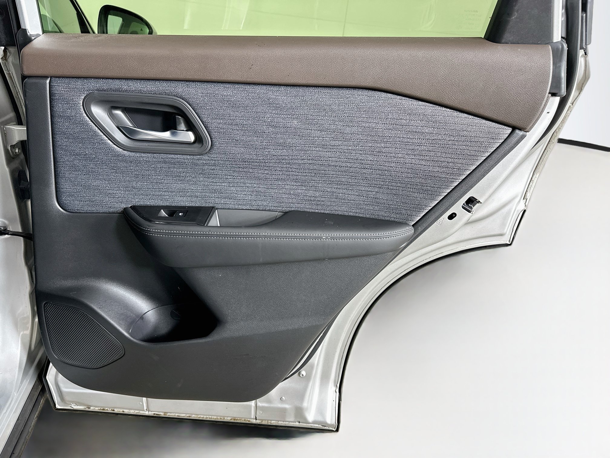 Used 2023 Nissan Rogue SV FWD image 28