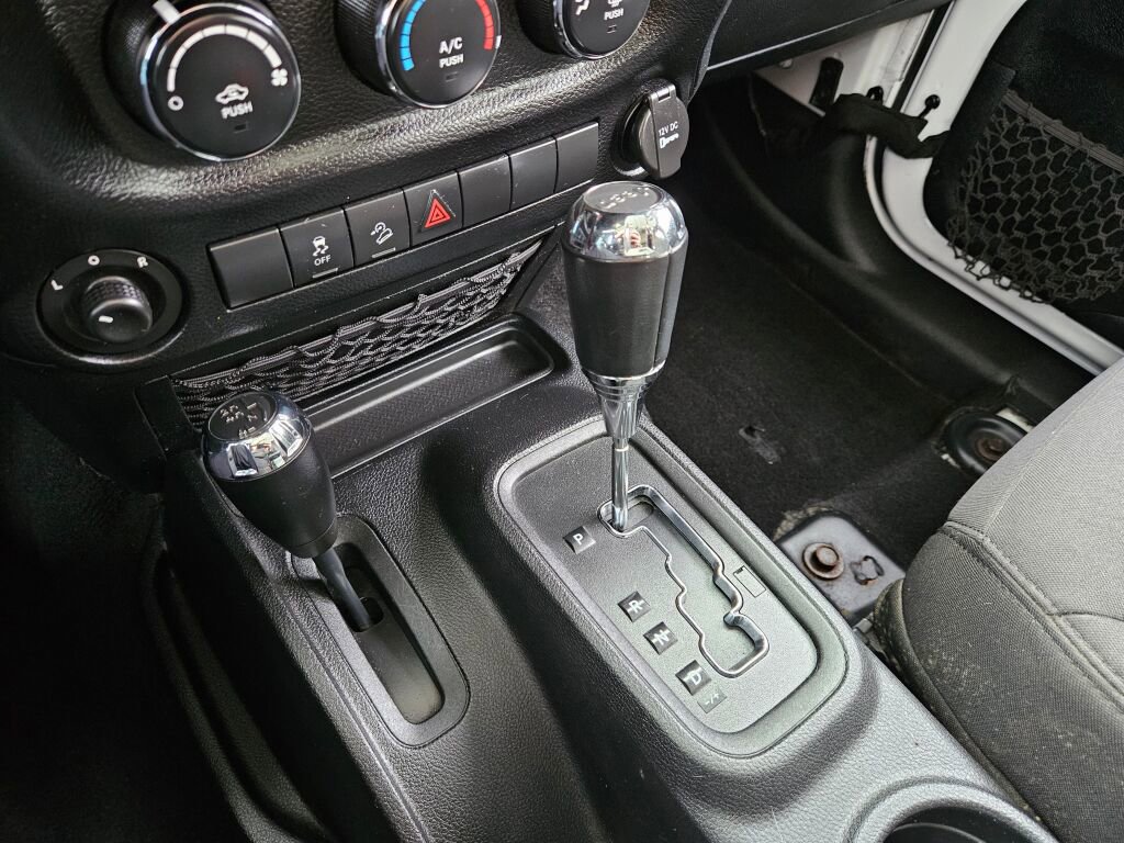 Used 2013 Jeep Wrangler Unlimited Sport image 22