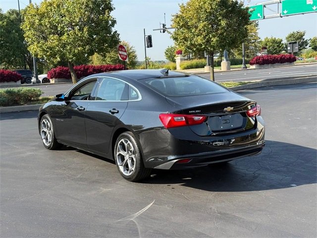 Used 2024 Chevrolet Malibu LT image 3