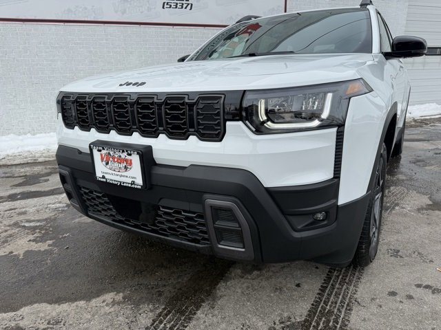 New 2026 Jeep Cherokee Laredo image 2