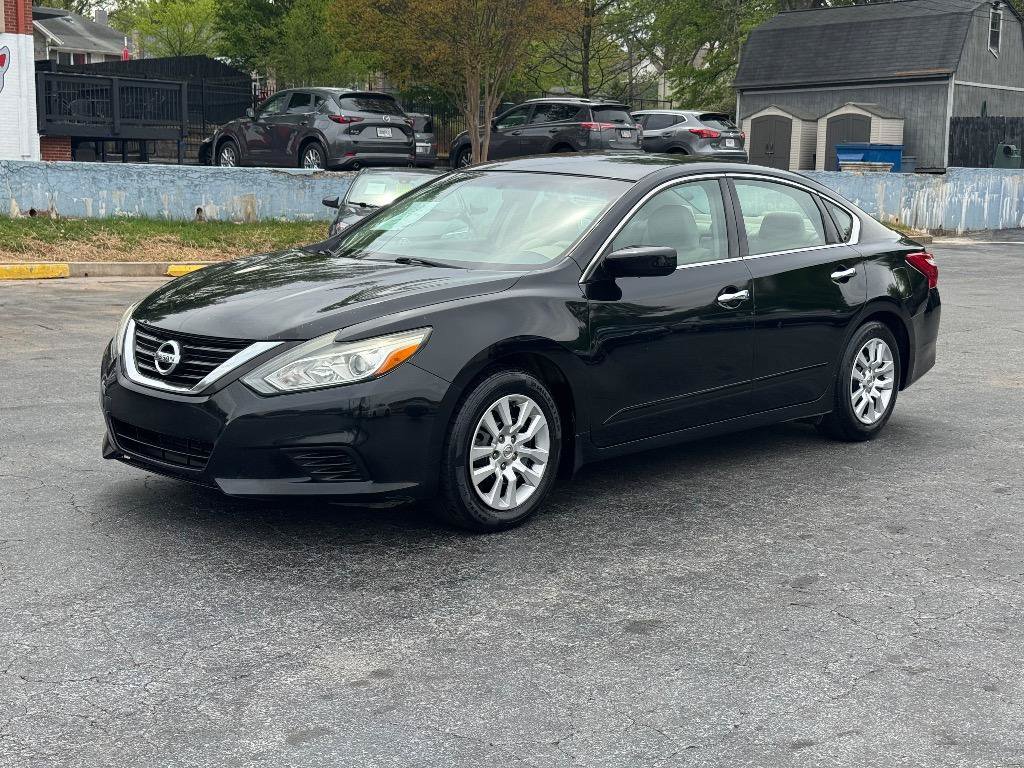Used 2016 Nissan Altima 2.5 S w/ Power Driver Seat Package FWD image 3
