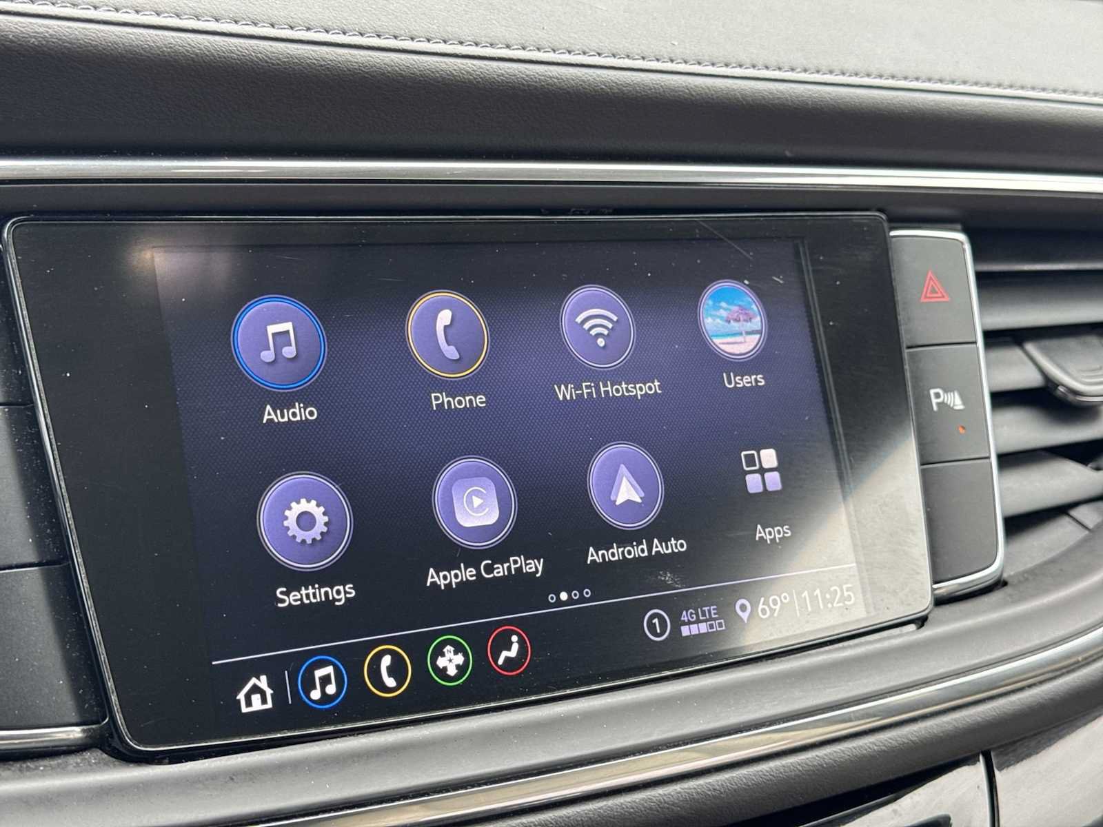 Used 2020 Buick Enclave Essence FWD image 41