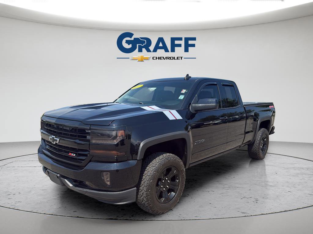 Used 2017 Chevrolet Silverado 1500 LT w/ Midnight Edition AWD/4WD image 13