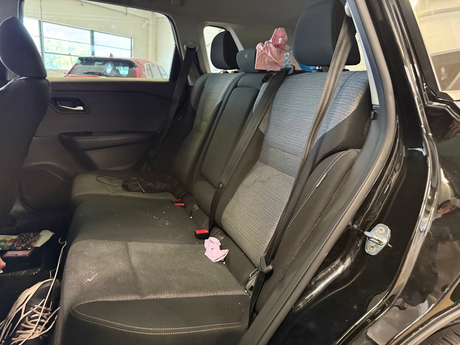 Used 2023 Nissan Rogue SV FWD image 9