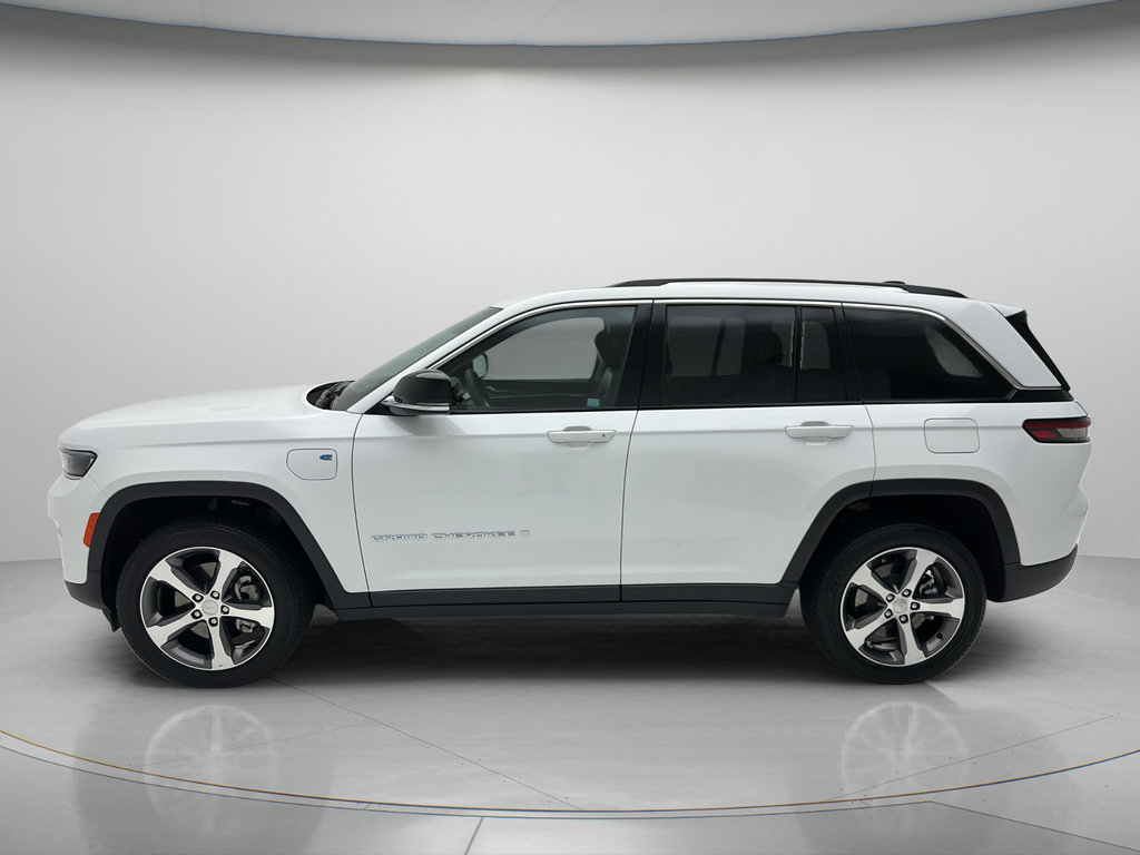Used 2023 Jeep Grand Cherokee 4WD 4xe image 8
