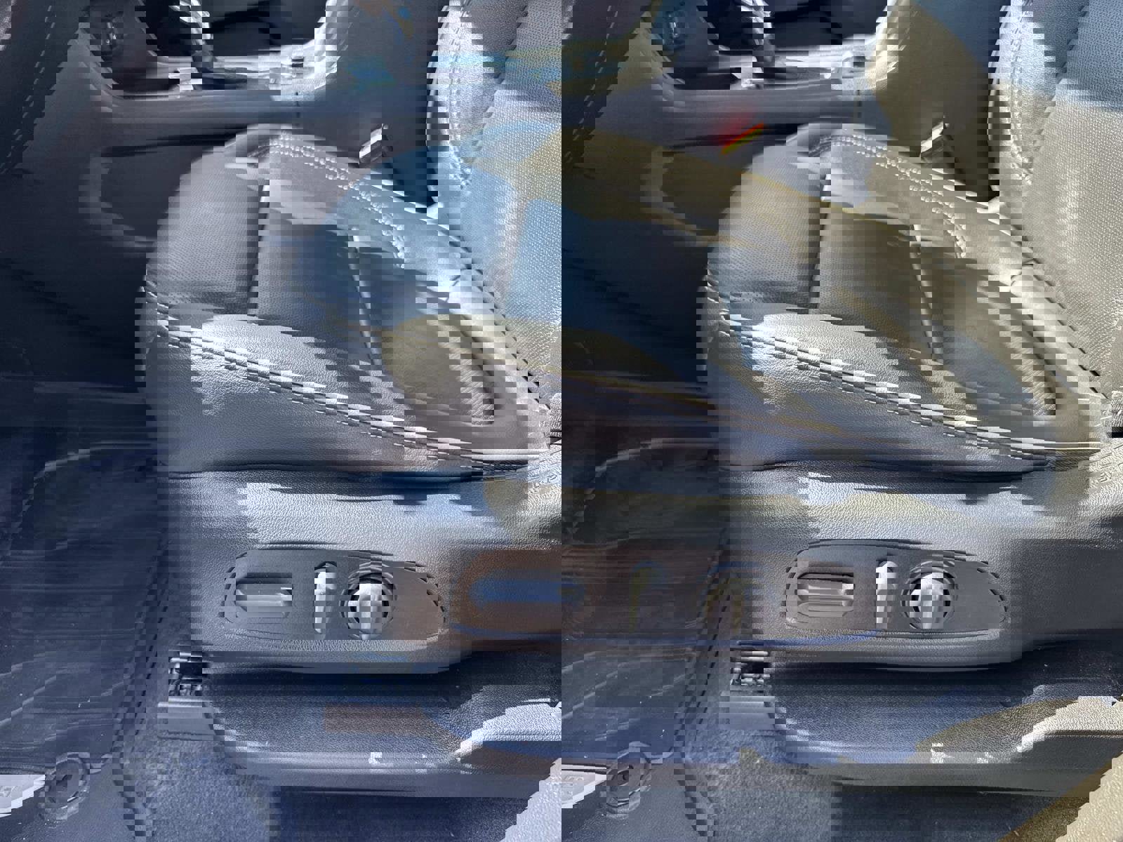 Certified 2023 Chevrolet Traverse Premier w/ LPO, Floor Liner Package image 8