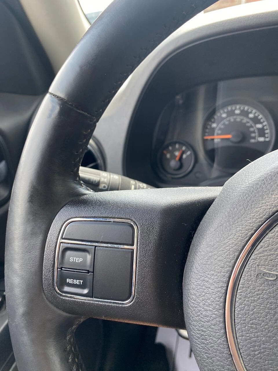 Used 2016 Jeep Patriot High Altitude AWD/4WD image 23