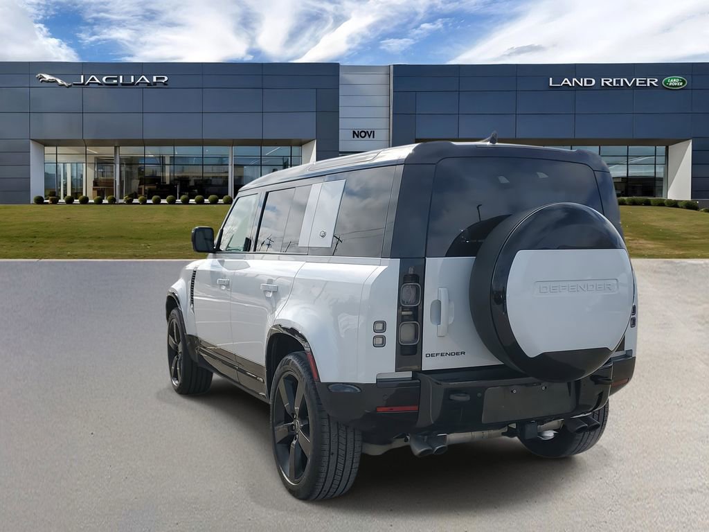 Used 2023 Land Rover Defender 110 V8 image 2