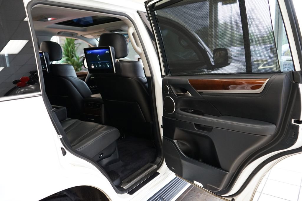 Used 2017 Lexus LX 570 4WD w/ Luxury Package image 65