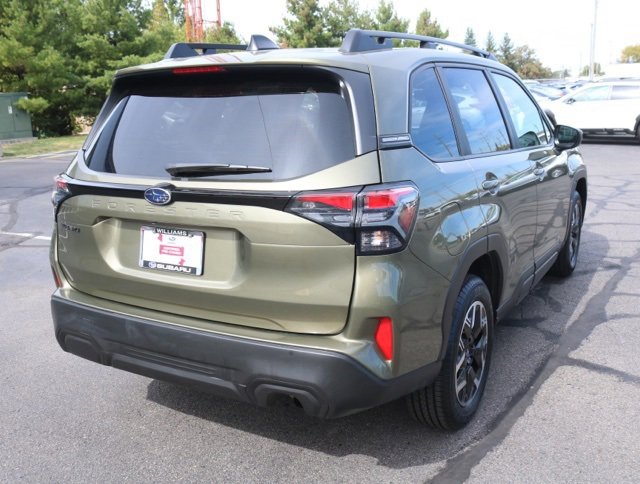Certified 2025 Subaru Forester Premium image 3
