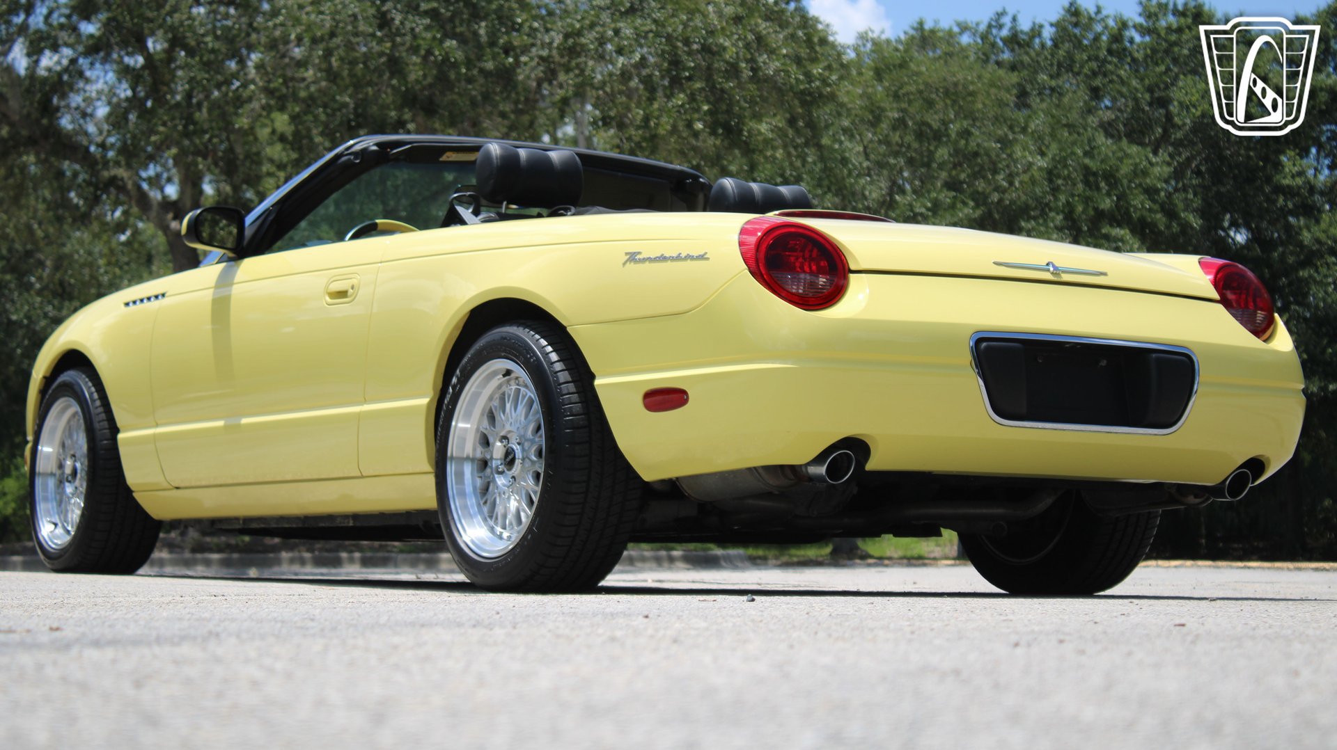 Used 2002 Ford Thunderbird RWD image 11
