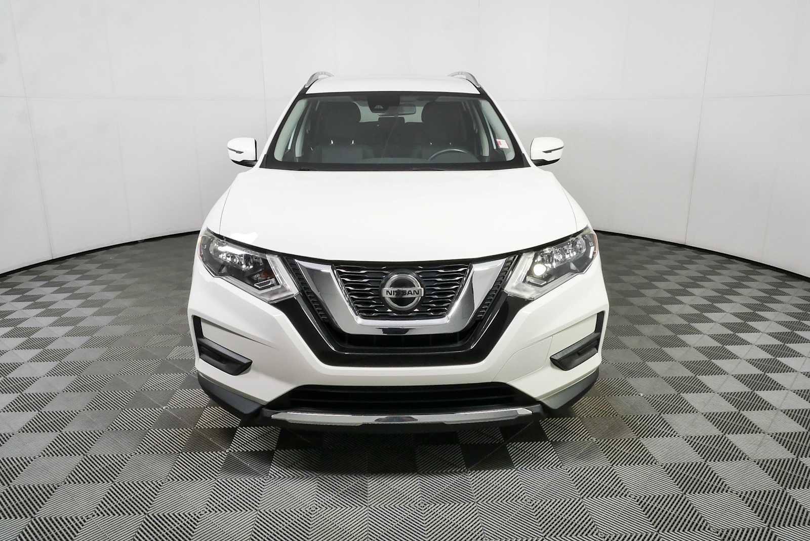 Used 2020 Nissan Rogue S w/ Special Edition Package FWD image 32