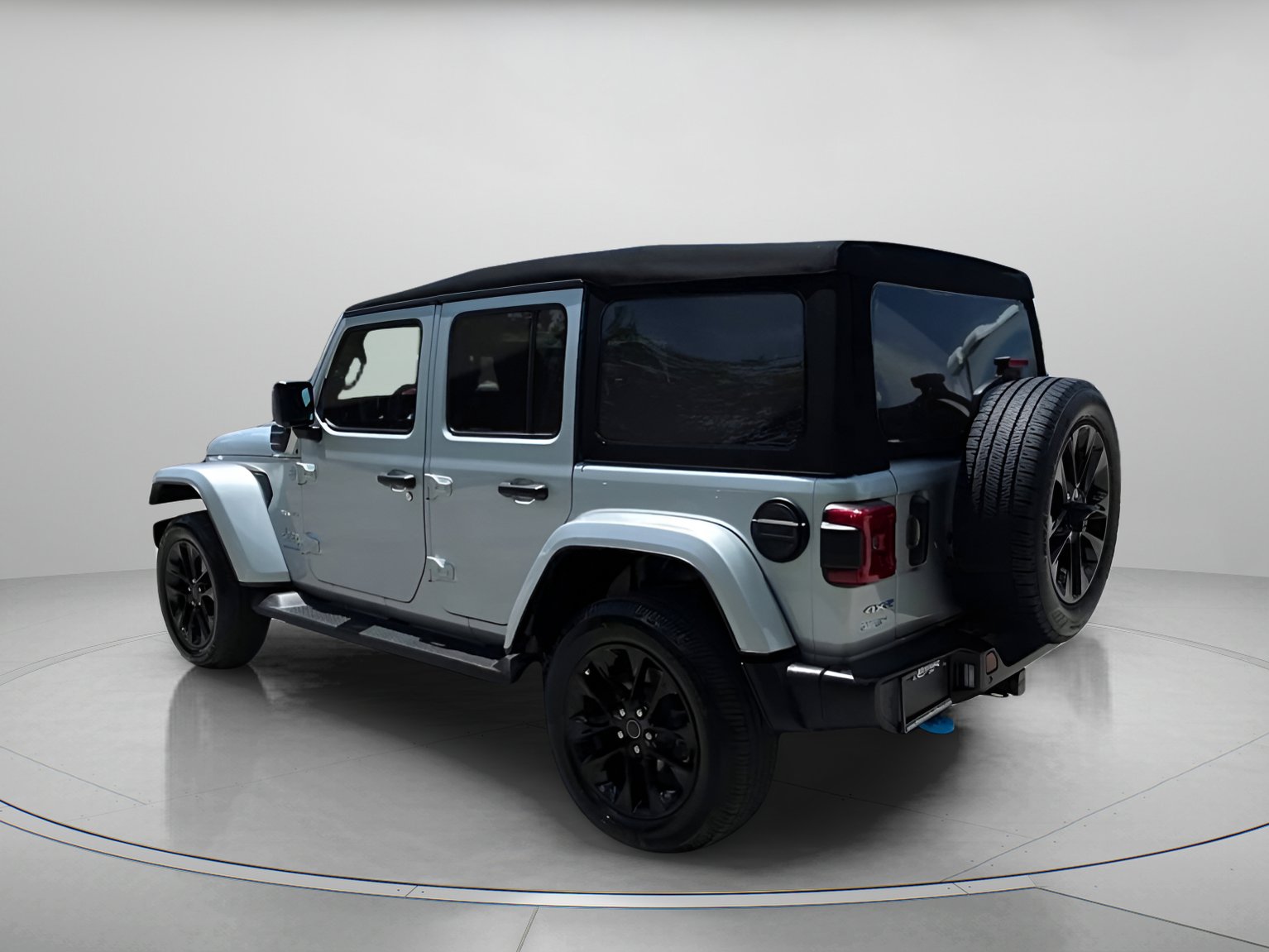 Used 2024 Jeep Wrangler Sahara w/ Technology Group image 22