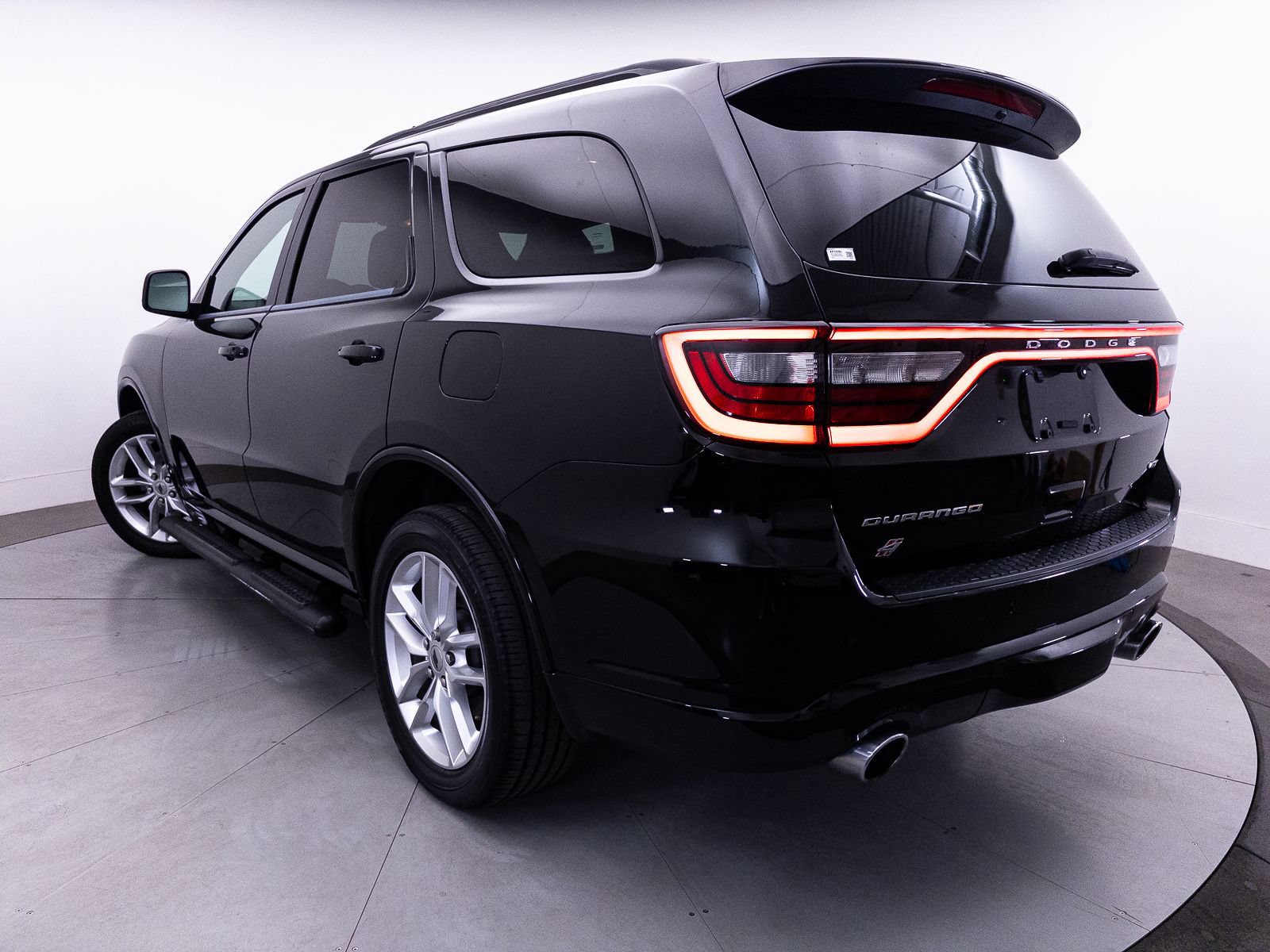 Used 2023 Dodge Durango GT AWD/4WD image 3
