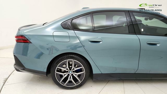 Used 2026 BMW i5 eDrive40 image 12