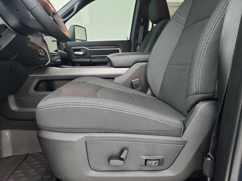 New 2026 RAM 2500 Big Horn AWD/4WD image 20