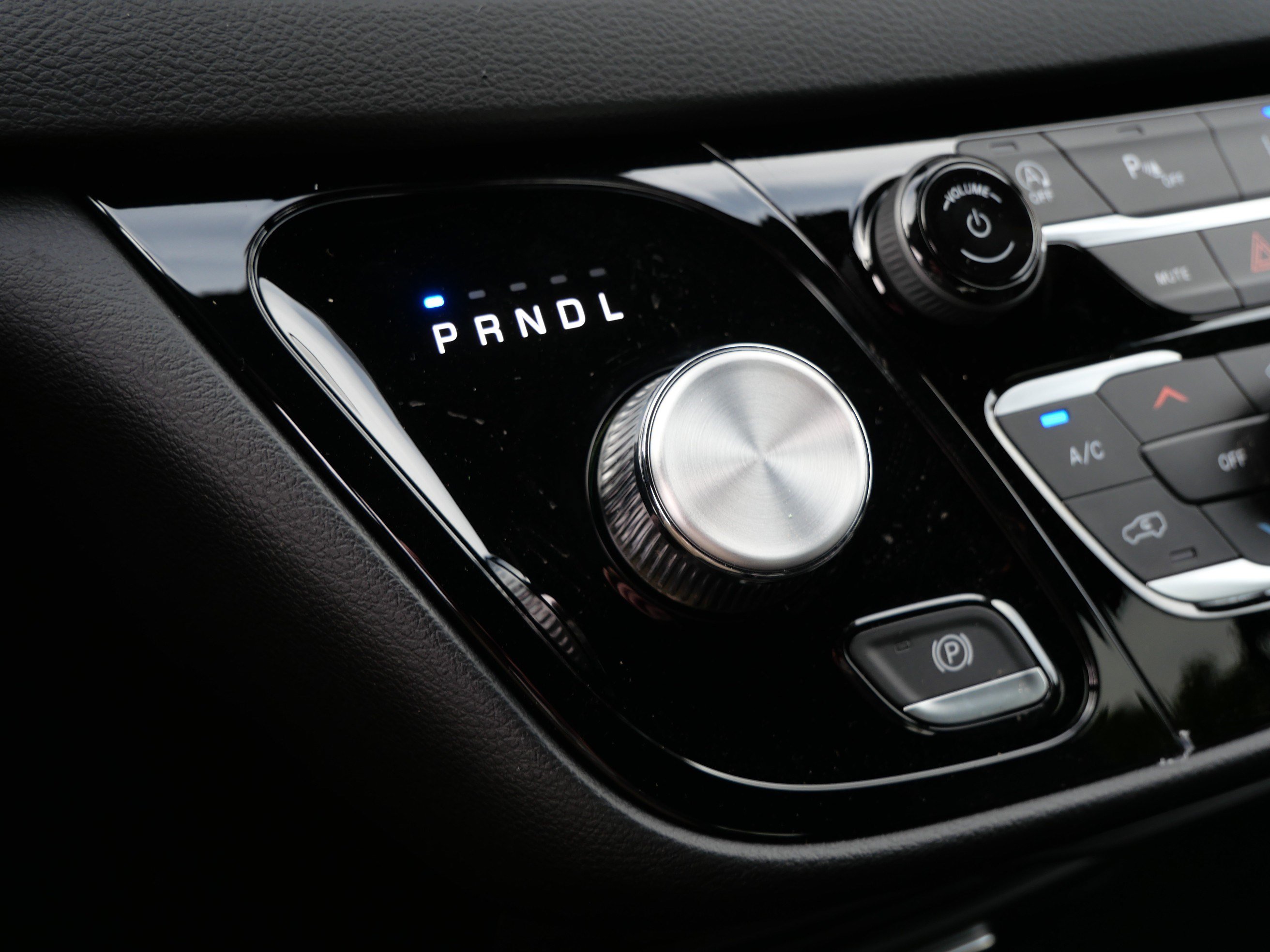 New 2027 Chrysler Pacifica LX FWD image 11