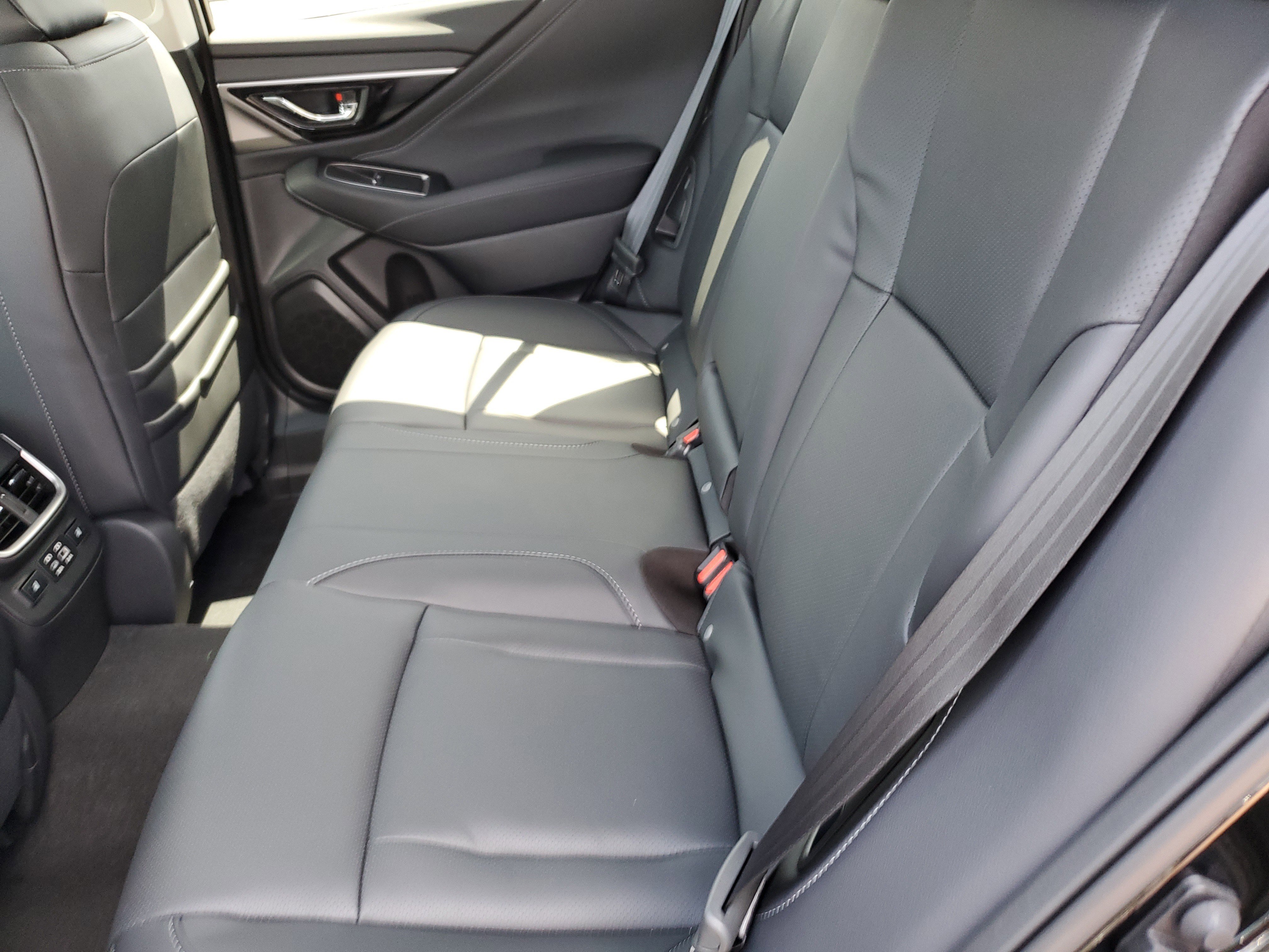 Used 2025 Subaru Outback Touring XT w/ Popular Package #2 image 9