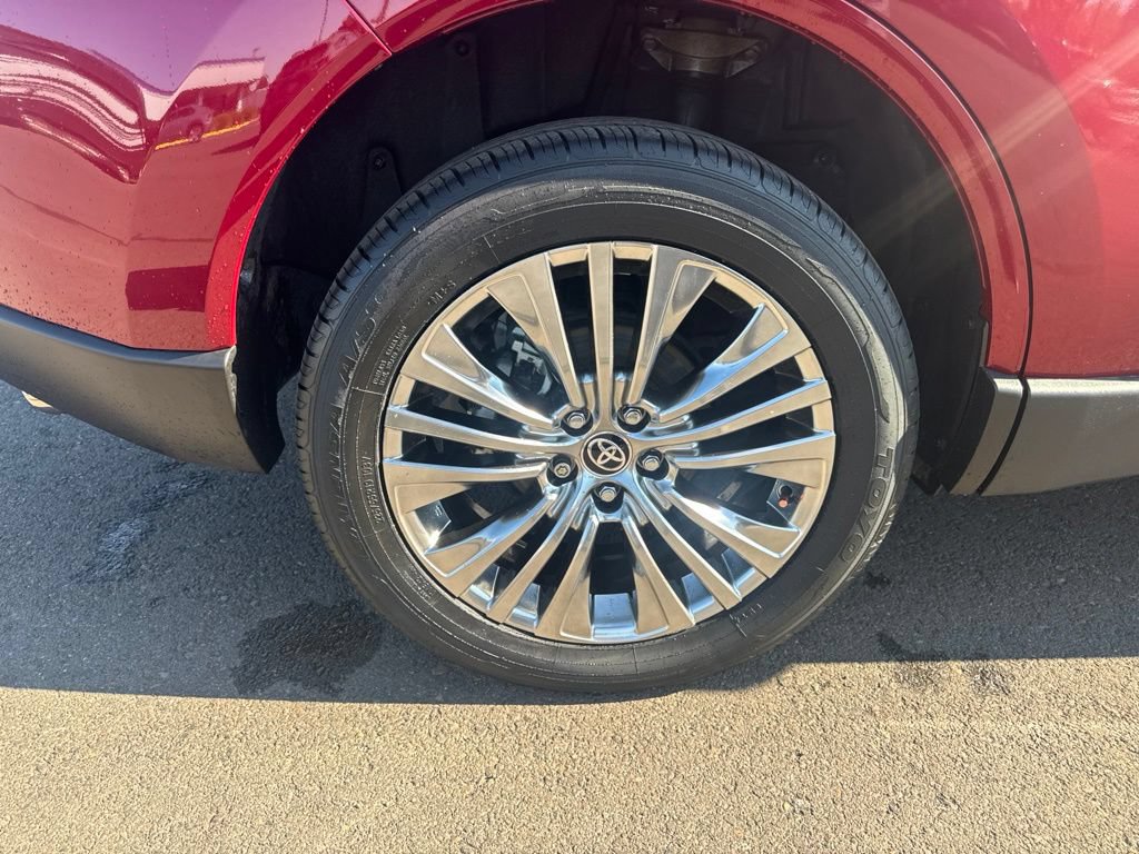 Used 2023 Toyota Venza Limited AWD/4WD image 9