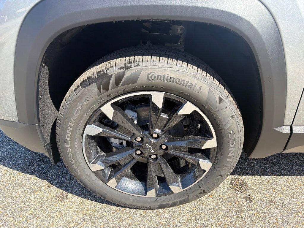 New 2026 Chevrolet Equinox RS w/ Convenience Package III FWD image 8