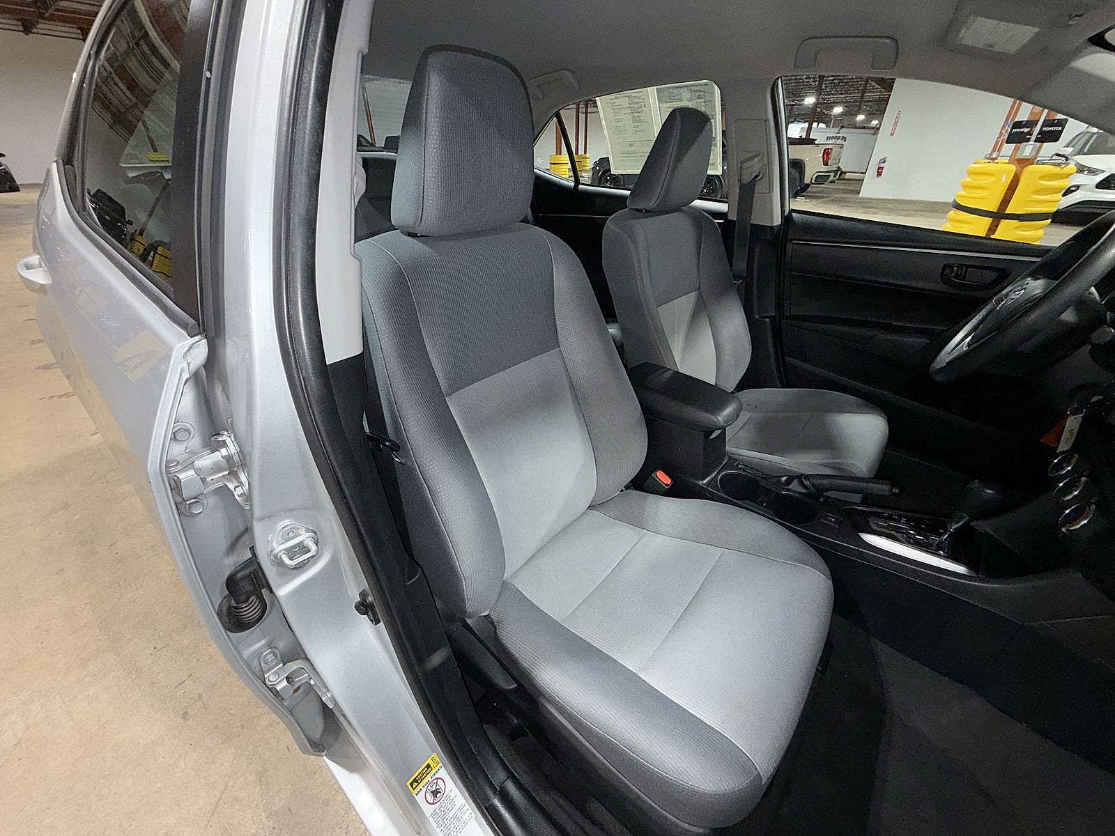 Used 2016 Toyota Corolla L image 16